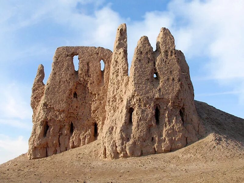 кыз тау фото. ақбура ата скалы.