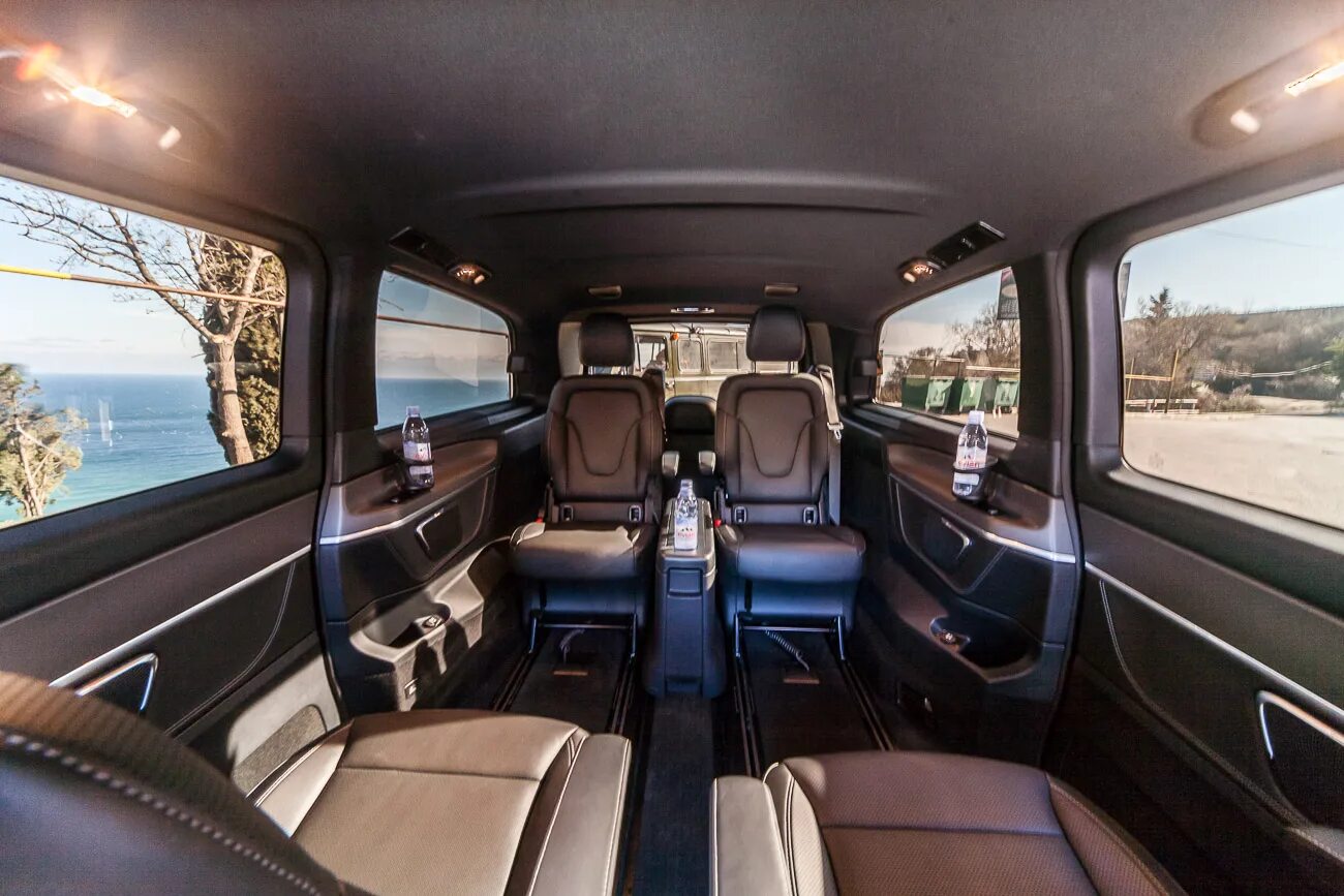 Mercedes viano 2022 салон. Mercedes v class салон люкс. Mercedes benz v class салон. Mercedes v class 2021 салон. Mercedes v салон.