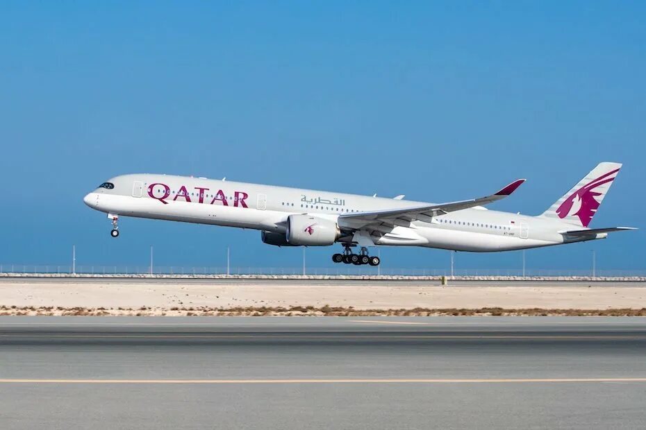 Катар дав. Катар Эйрлайнс. Авиакомпания Qatar Airways самолеты. Катар Эйрлайнс а320. Катар авиалинии самолеты.