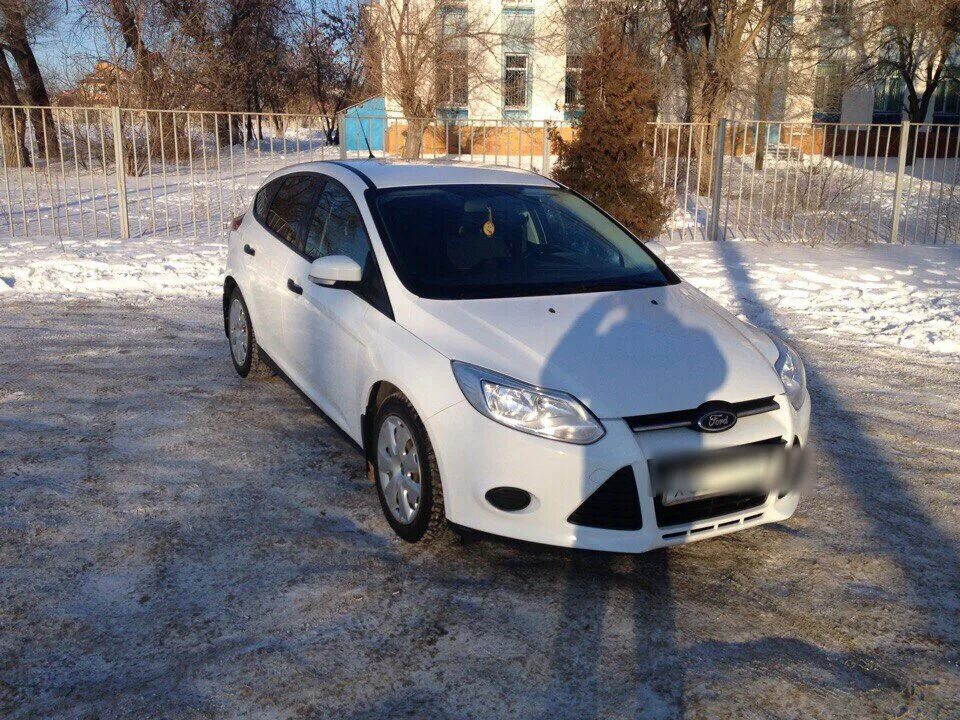 Купить форд в волгограде. Ford Focus 3 белый 35 регион. Ford Focus 3 с пробегом. Х001ам34. Белые машины Волгоград.