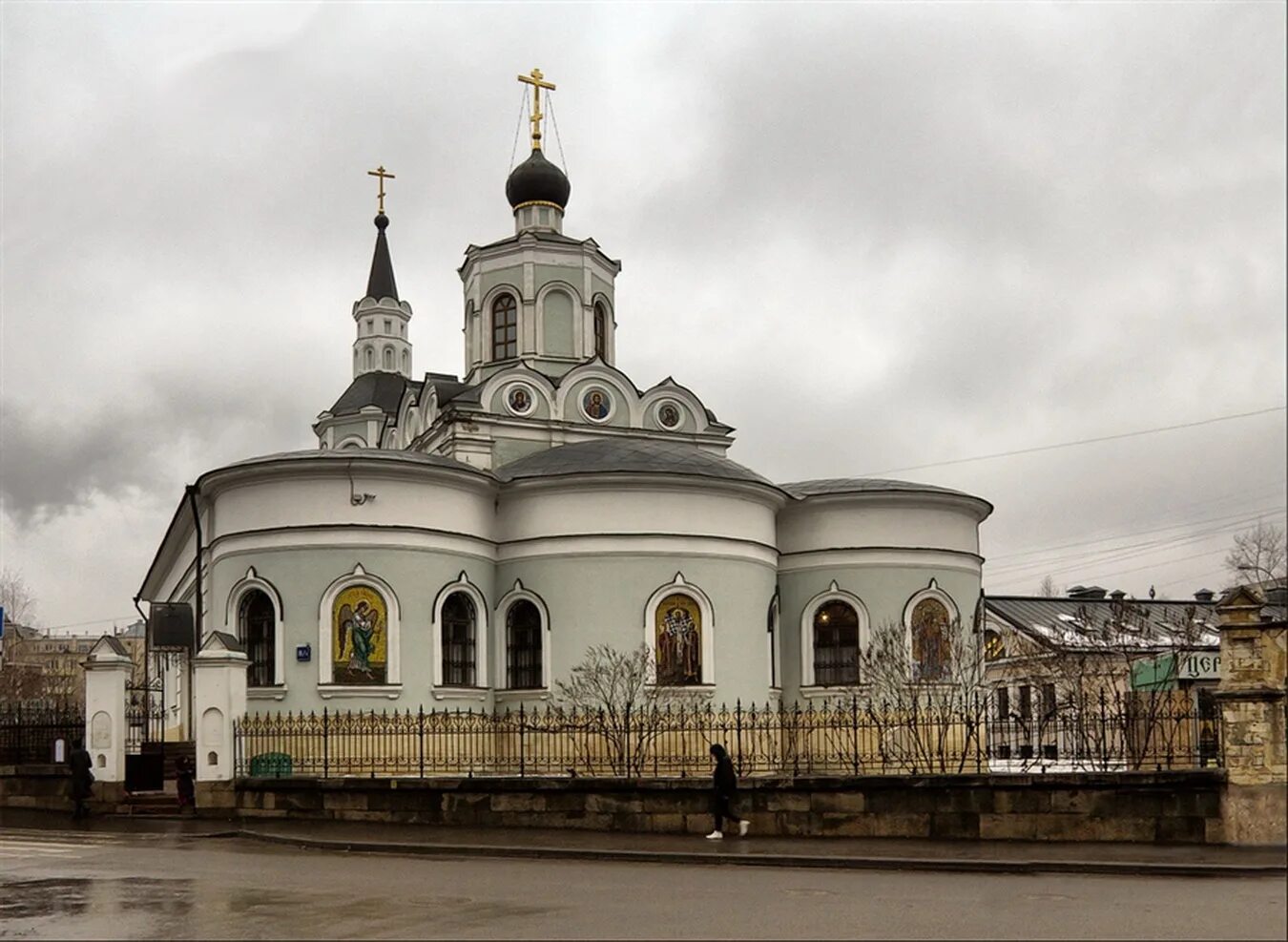 Церковь воздвижения креста. Храм на плющихе воздвижения. храм воздвижения креста господня тружеников переулок. церковь воздвижения креста господня на чистом вражке. храм в чистом вражке москве крестовоздвиженский.