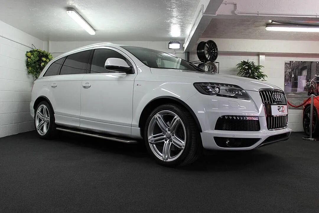 Купить ку 7 авито. Audi Sline q7. Audi q7 2008 s-line. Ауди q7 s line 2008. Audi q7 r line.