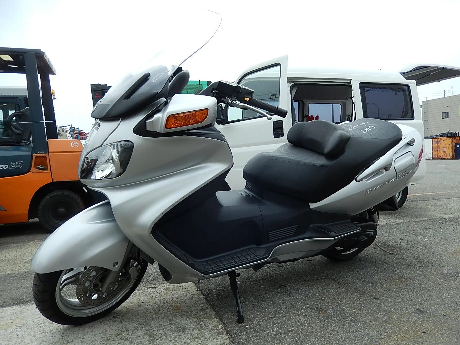 Сузуки Скайвэй 650. Suzuki Burgman Skywave 650. Suzuki Skywave 650 Tuning.