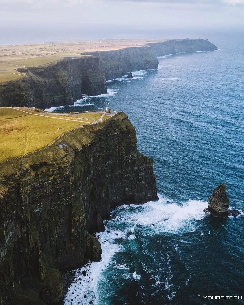Про край света. Исландия край земли Сесто. Край земли Ирландия. Береговая линия Исландии. Небесный причал бичи-хед Великобритания.