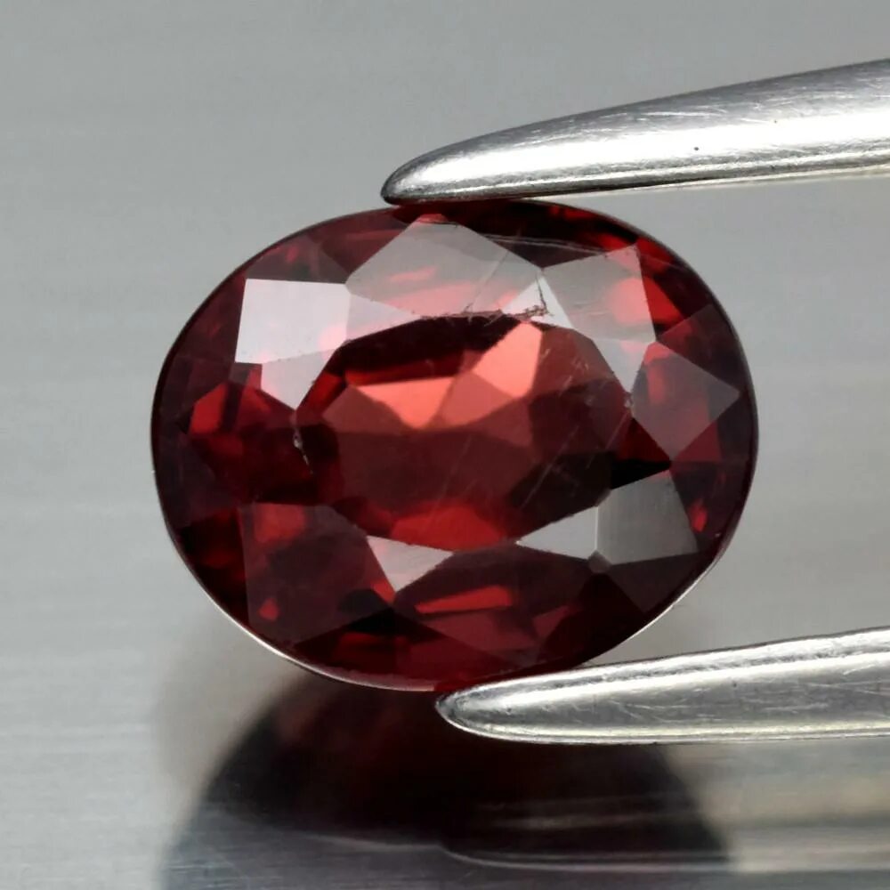 пикотит шпинель. рубин-балэ шпинель. шпинель свойства. шпинель благородная сапфир. самоцветы камни шпинель.