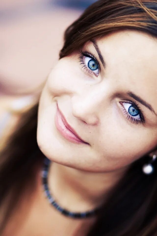 Шпехт красивые глаза. Девушка с синими глазами. Красивые девушки голубые глаза. Красивые лица девушек. Добрые глаза.