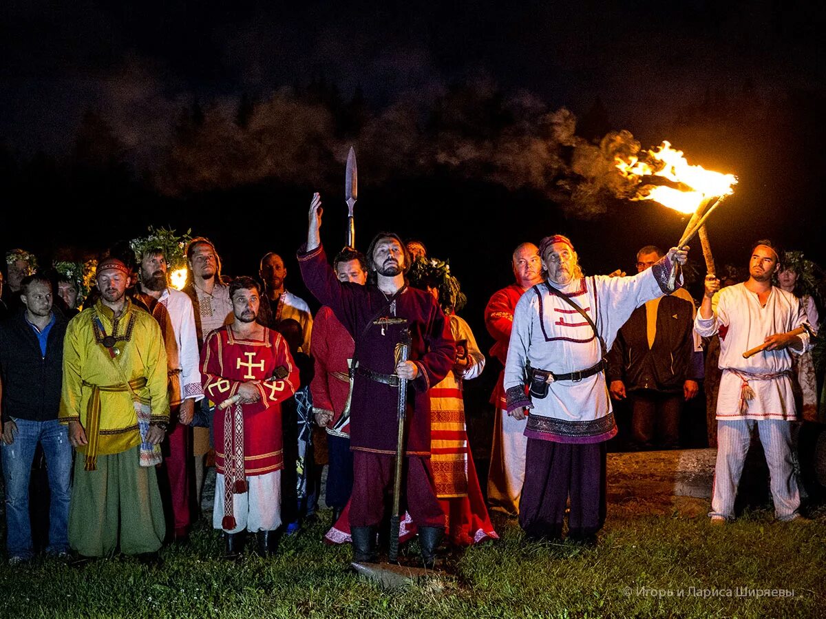 осенины сноп. иван купала. языческие традиции. календарь славянских обрядов. языческий ритуал.