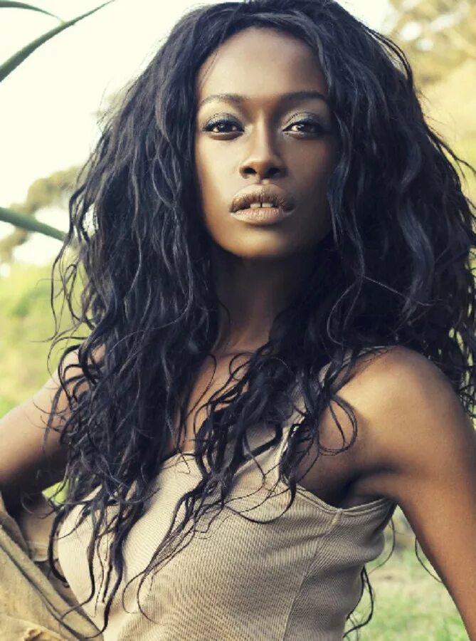 Чернокожая азиатка. Джоэлль Каймбе. Джоэль Кеймб (Конго). Модель Joelle Kayembe. Красивые афроамериканки.