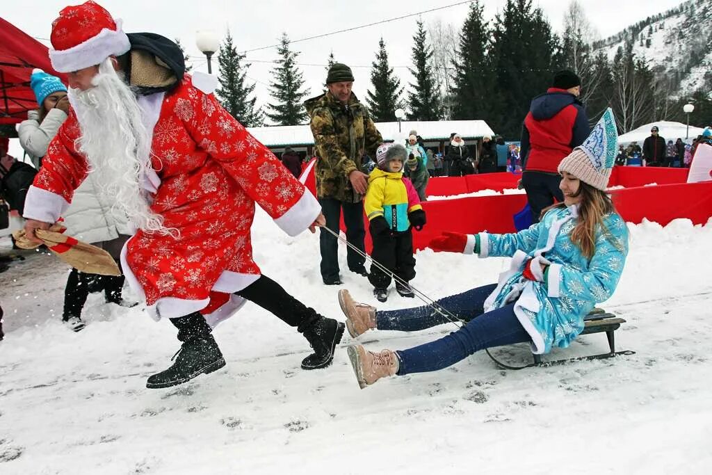 Новогодние праздники на алтае. Алтайский праздник чага байрам. Новогодние праздники на алтае. Jылгайак алтайский праздник. Экскурсии зимой горный алтай.
