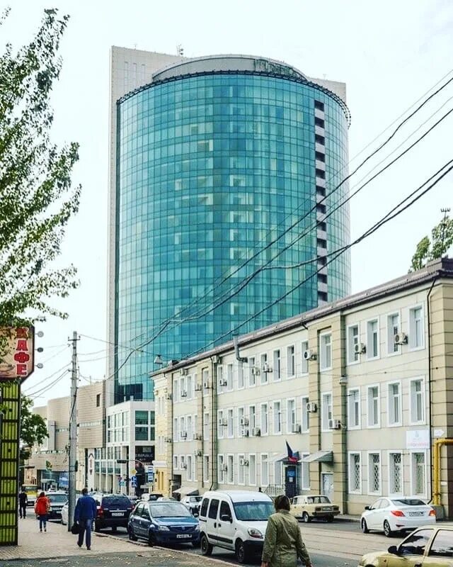 Грин-плаза 2014. Донецк плаза. Грин плаза донецк фото. Донецк здание грин плаза. Шахтар плаза донецк.