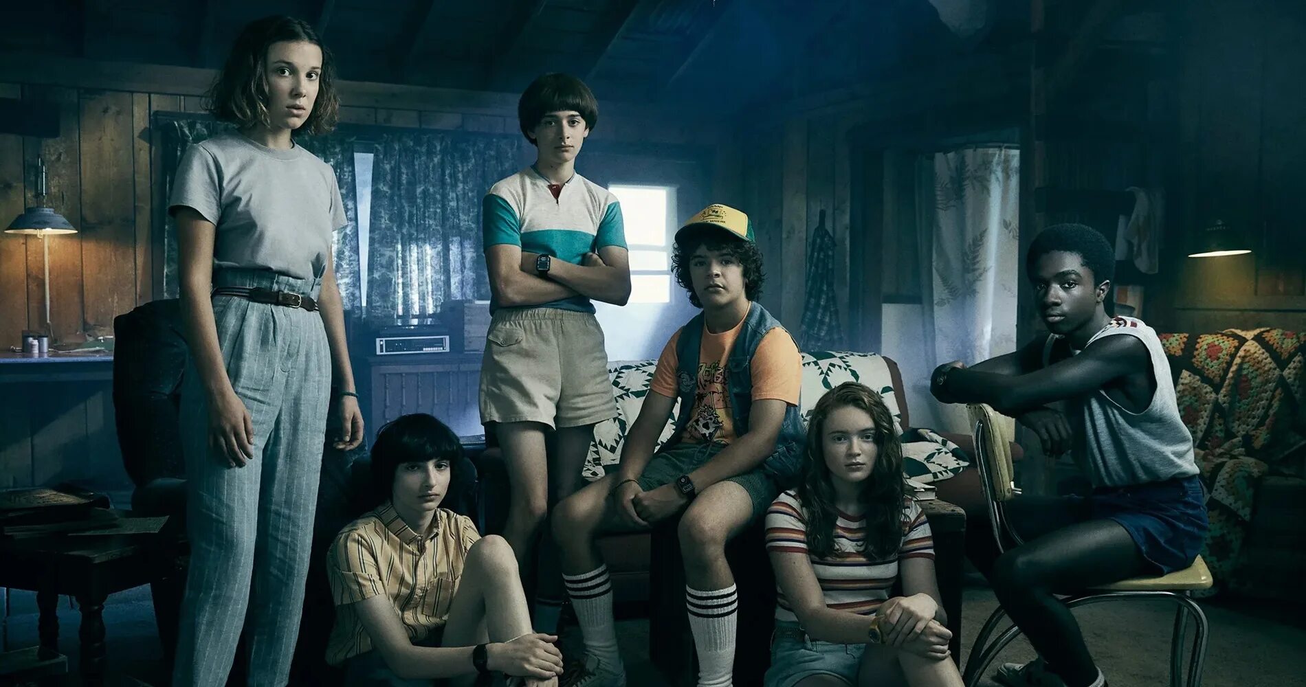 Очень странные дела стив и робин. Очень странные дела (2016) – stranger things-. Странгер тингс. Милли бобби браун 2022. Очень странные дела русском языке.