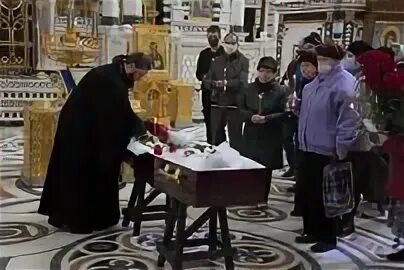 Прощание с мирославой. 15. Прощание с мирославой. Прощание с токминым михаилом. Могила горловской мадонны.