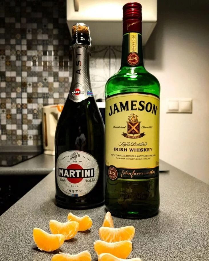 Jameson виски irish whiskey. Ромовый напиток оакхарт. 5. Okheart. Виски oakheart bacardi.