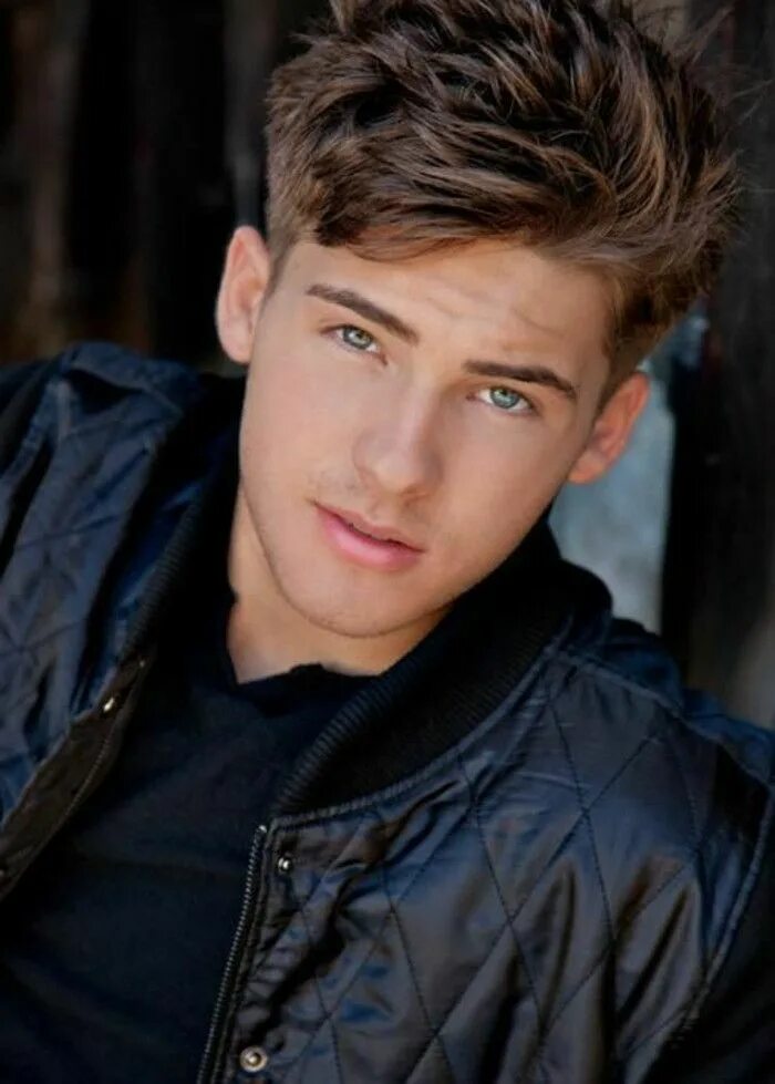 Мужчина 17. Коди Кристиан Волчонок. Cody Christian Волчонок. Коди Кристиан Тео Рейкен. Коди Кристиан милые обманщицы.