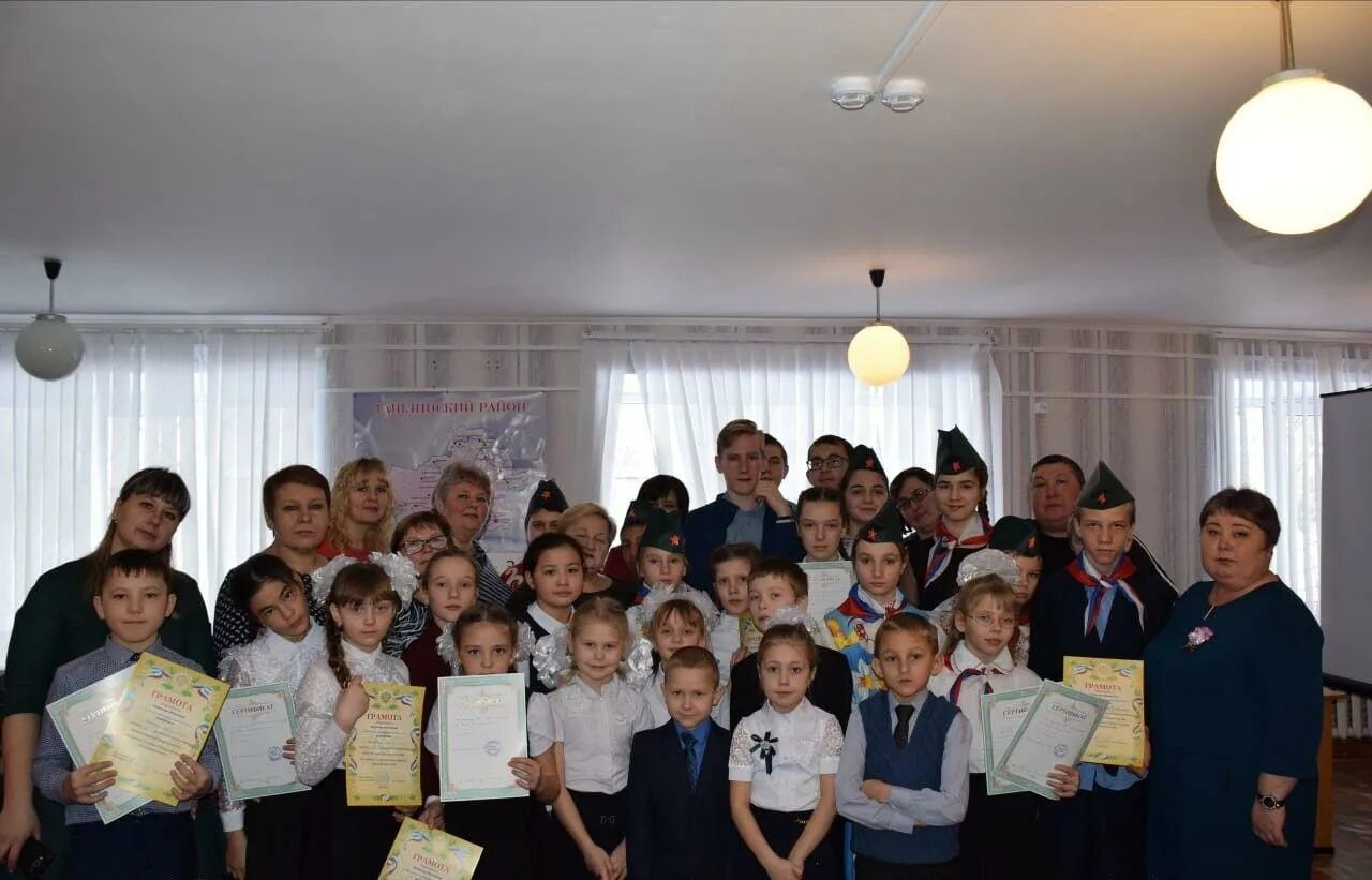 школа 2 ясный оренбургской области. школа 18 новотроицк. октябрьская сош оренбургской области. никольское сакмарский район оренбургская область. кувандыкский район село зиянчурино оренбургской области детский дом.