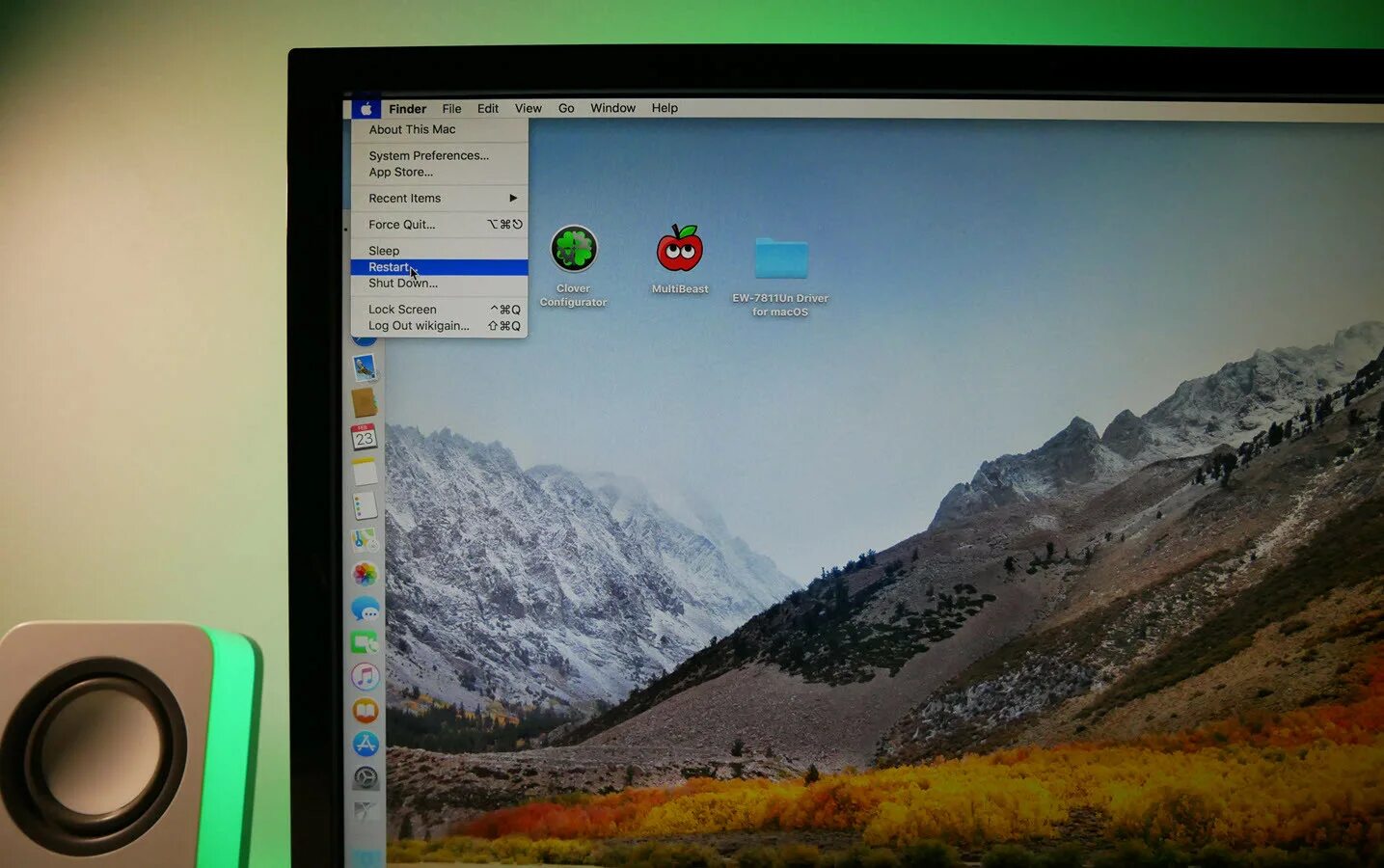 Как установить high sierra. Переустановка Мак ОС на макбук. Меню переустановки Mac os. Mac os High Sierra Lock. Download Mac os High Sierra.