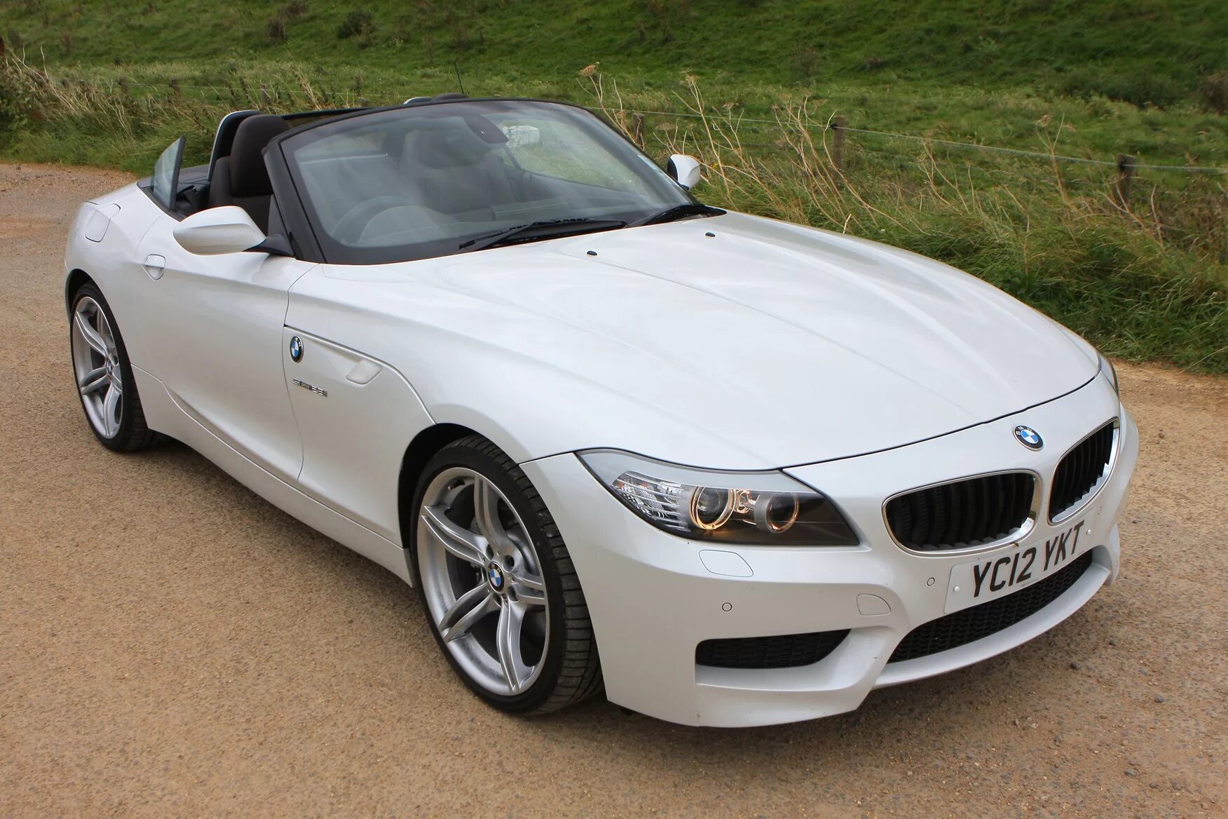 Г з 4. BMW z4 2009. BMW z4 Roadster. Спортивная BMW z4. BMW z4 Roadster 2009.