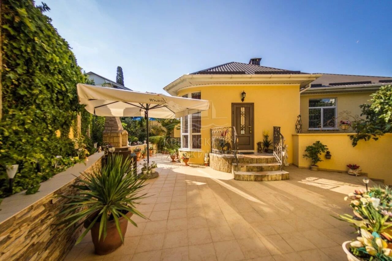 ялта дом у моря. коттеджный поселок морские камни ялта. вилла гала кацивели. севастополь орловка дачи. вилла арго ялта.