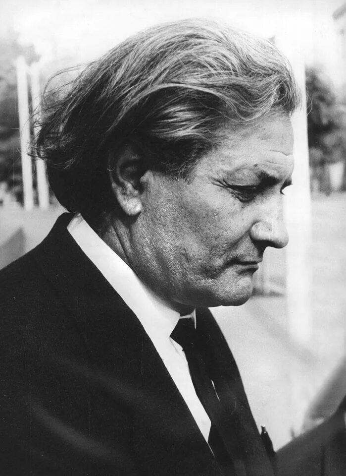 Шираз поэт. Ованес шираз патмутеун. Ара шираз. Ованес тадевосович шираз. Ованес тадевосович шираз.