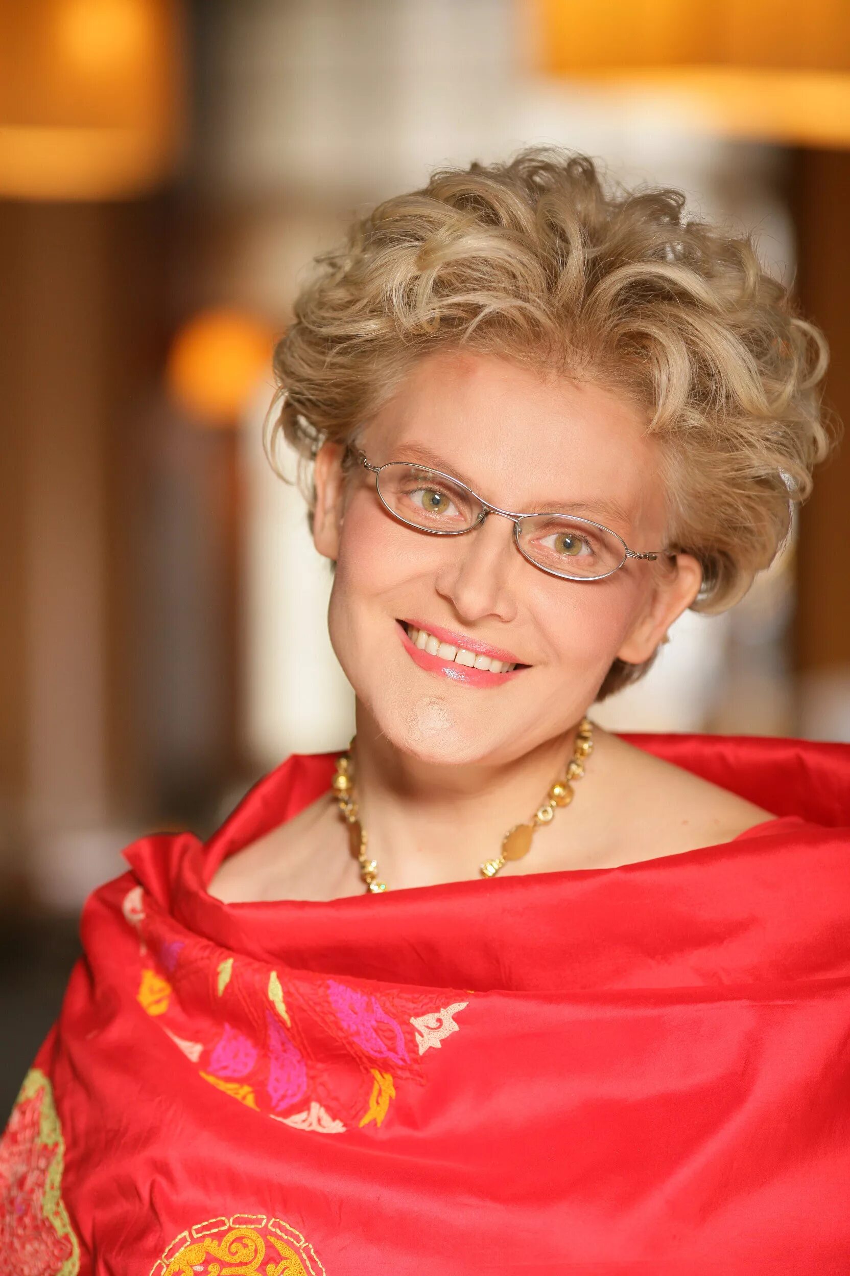 сколько лет елене васильевне. елена многышева. сколько лет елене васильевне. елена малышева в молодости. сколько лет елене васильевне.