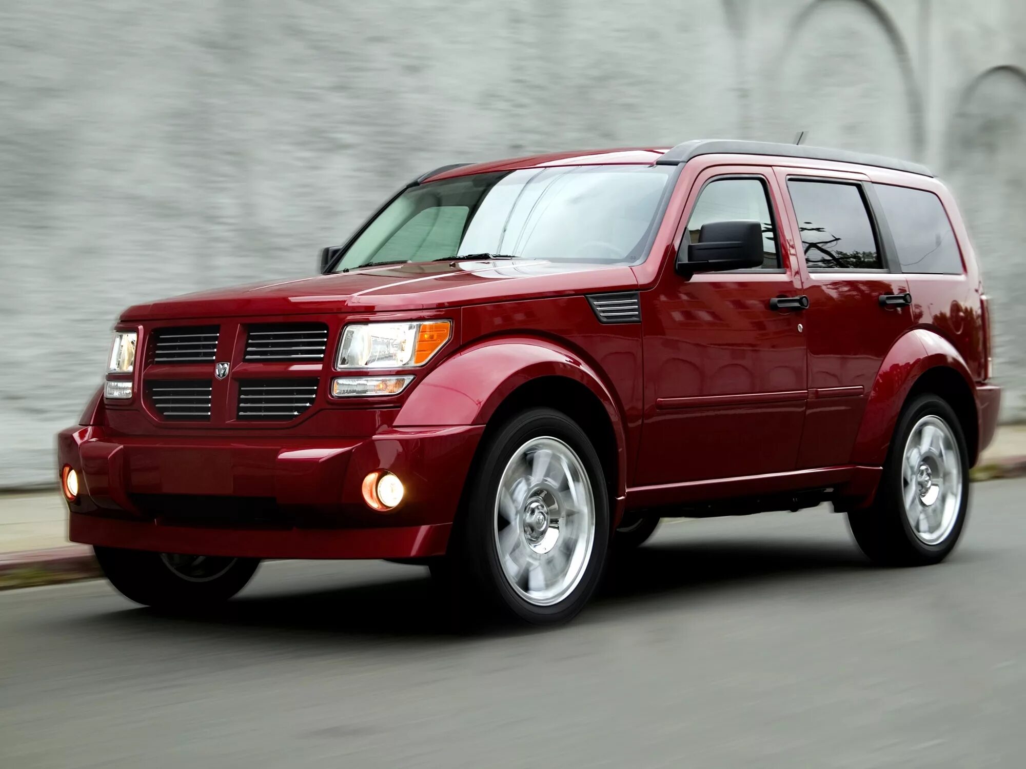 Dodge nitro. Dodge Nitro 2007. Додж нитро 2009. Машина dodge Nitro. Додж редкий.