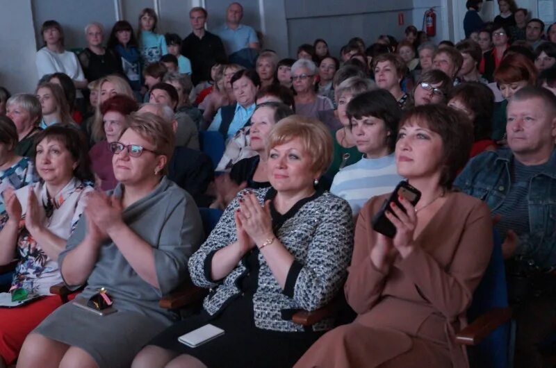 Учителя ртищево. Моу лицей 3 ртищево. Учителя 2 школы ртищево. Управление образования ртищевского района саратовской области. Директор 1 школы ртищево.