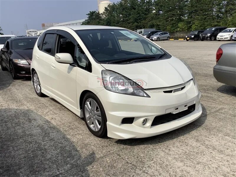 Хонда фит из японии. Honda Fit ge8. Honda Fit RS 2009. Fit RS ge8. Хонда фит РС 2009.