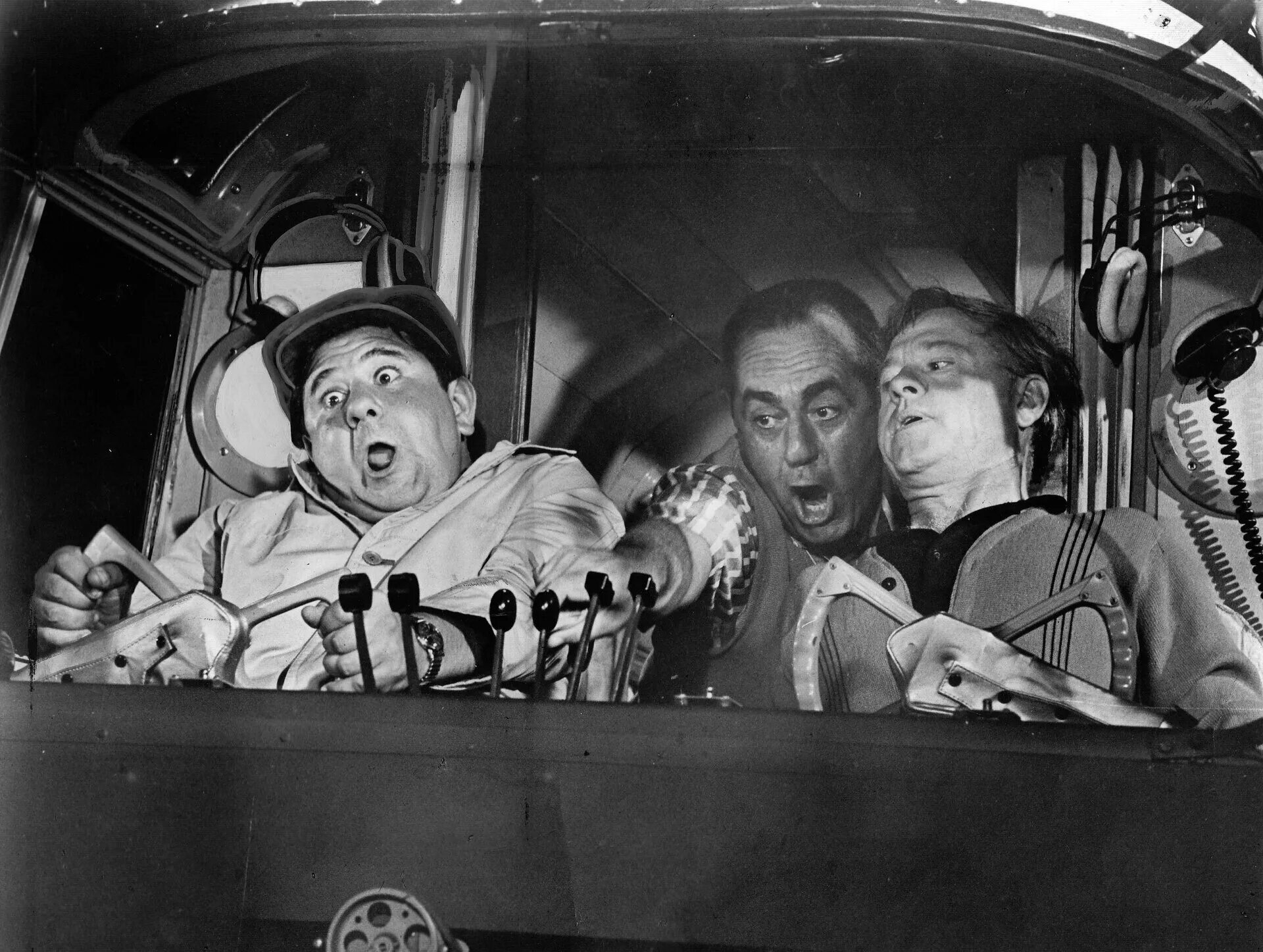 Этот безумный безумный безумный мир 1963. Этот безумный безумный безумный мир 1963. Бастер китон этот безумный безумный безумный мир. «этот безумный, безумный, безумный, безумный мир», стэнли крамер, 1963. Этот безумный безумный безумный мир 1963.