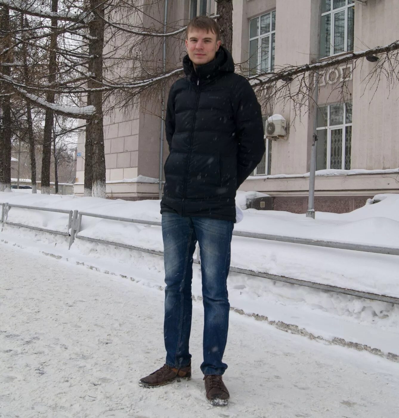 37 и 42 года