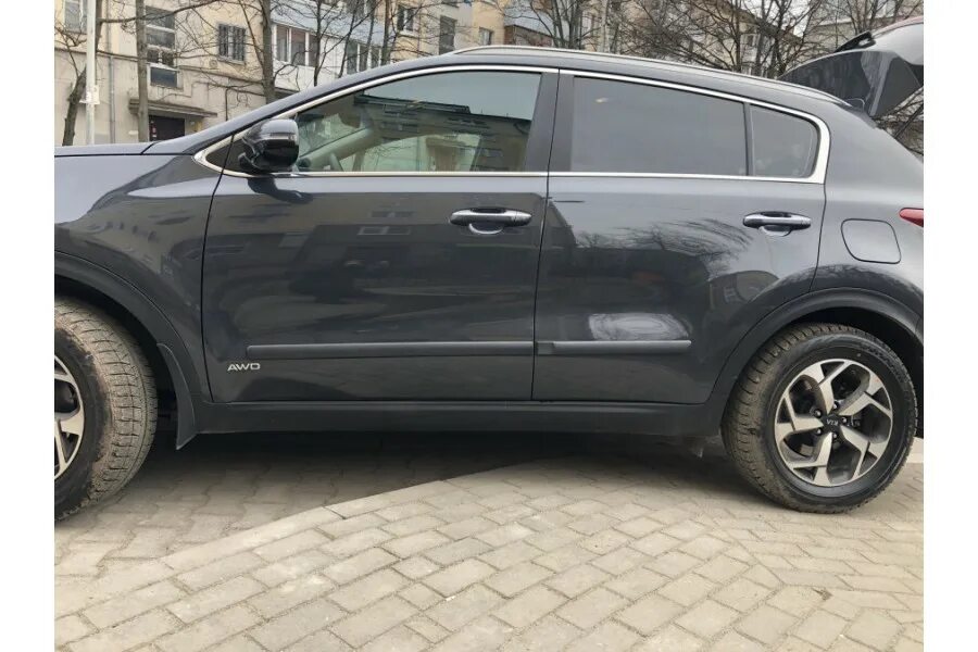 Накладки на двери спортейдж. Молдинг на Kia Sportage 4. Молдинги дверей Kia Sportage 4. Молдинги Киа Спортейдж 4. Накладки на двери Киа Спортейдж 4.