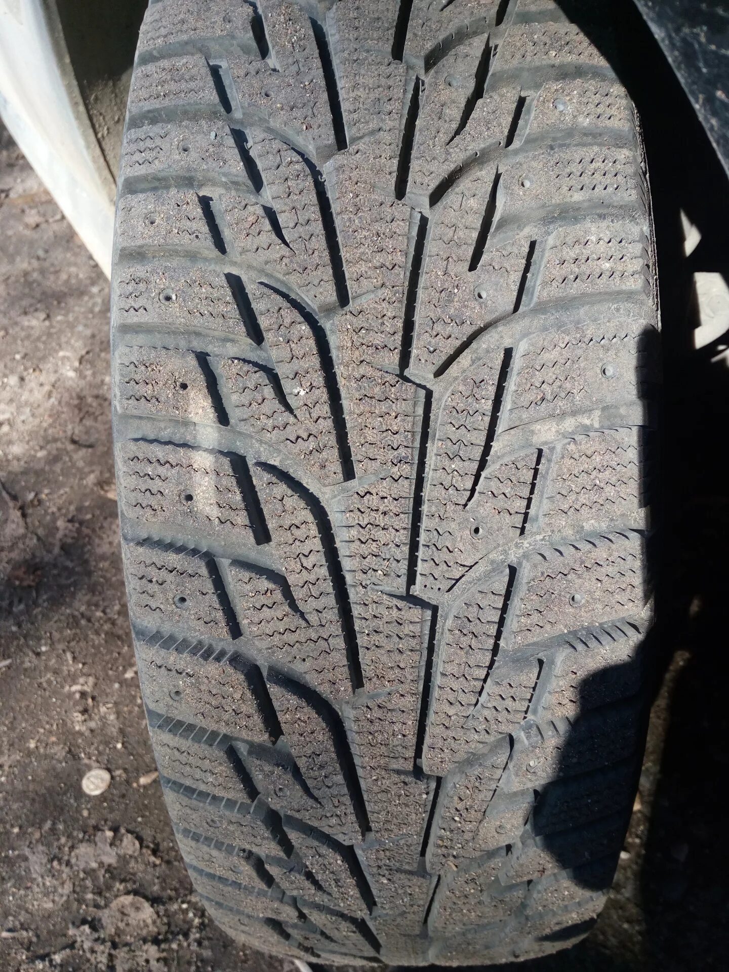 Зимняя резина виатти 205/55 16. Pirelli powergy 215/60 r17. Виатти 205/55 r16. Нешипованная резина 205 55 r16. Nokian hakkapeliitta нешипованная.