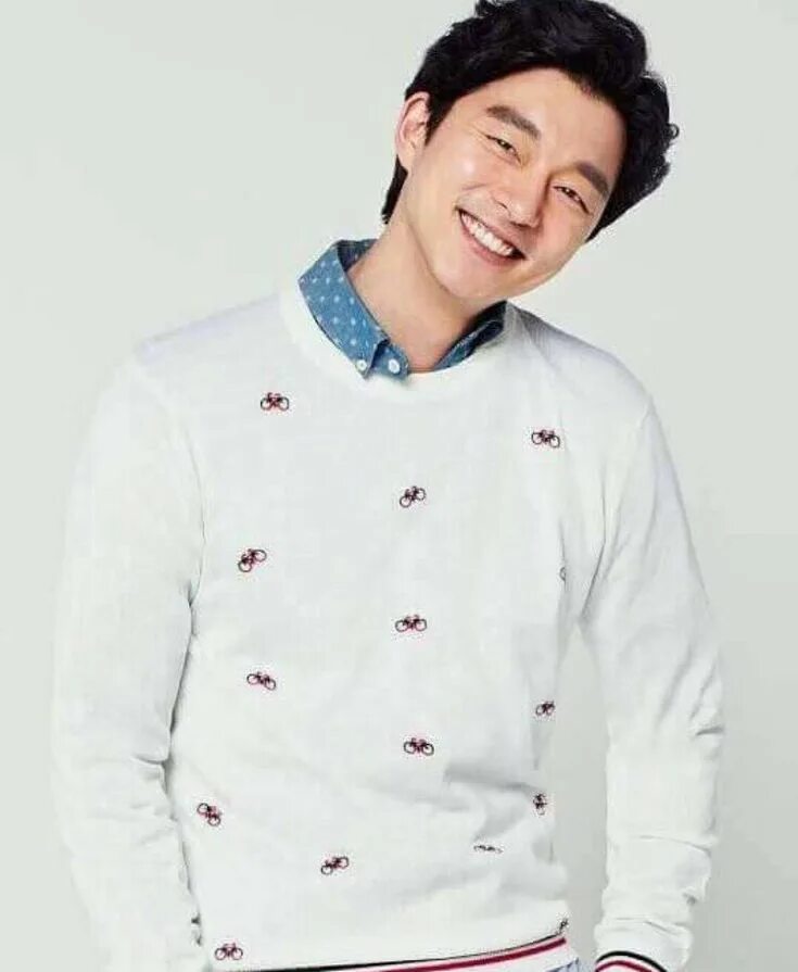 Кон ю лет. Гон ю. корейский актёр кон ю. gong yoo smile. гон ю до операций.