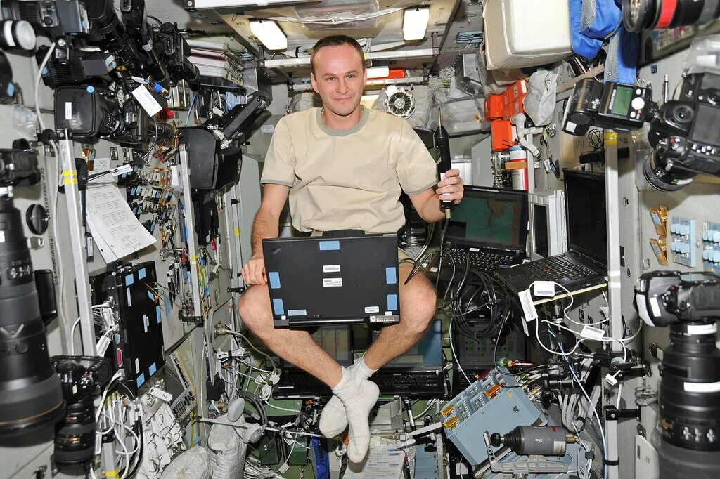 Сергей рязанский в скафандре. Телеметрические датчики. Мир компьютерных систем рязань. Скада-система "schneider electric". 0».