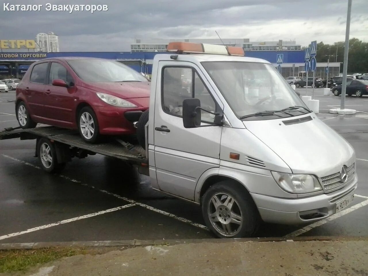 Эвакуатор Mercedes Sprinter. Газель эвакуатор Спринтер. Эвакуатор Спринтер красный. Эвакуатор Спринтер ПСД.