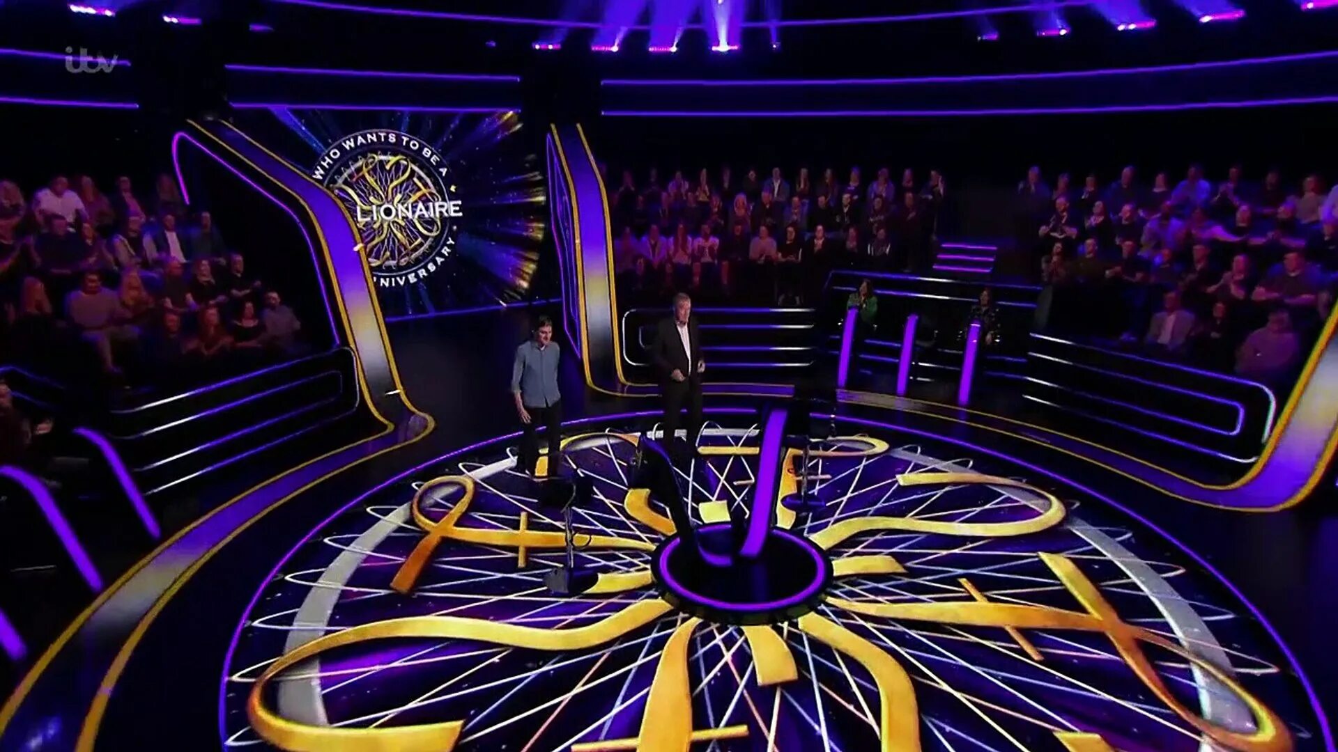 КХСМ студия КХСМ. КХСМ студия миллионер. Студия who wants to be a Millionaire. WWTBAM 2001. Кто будет стать миллионером игра