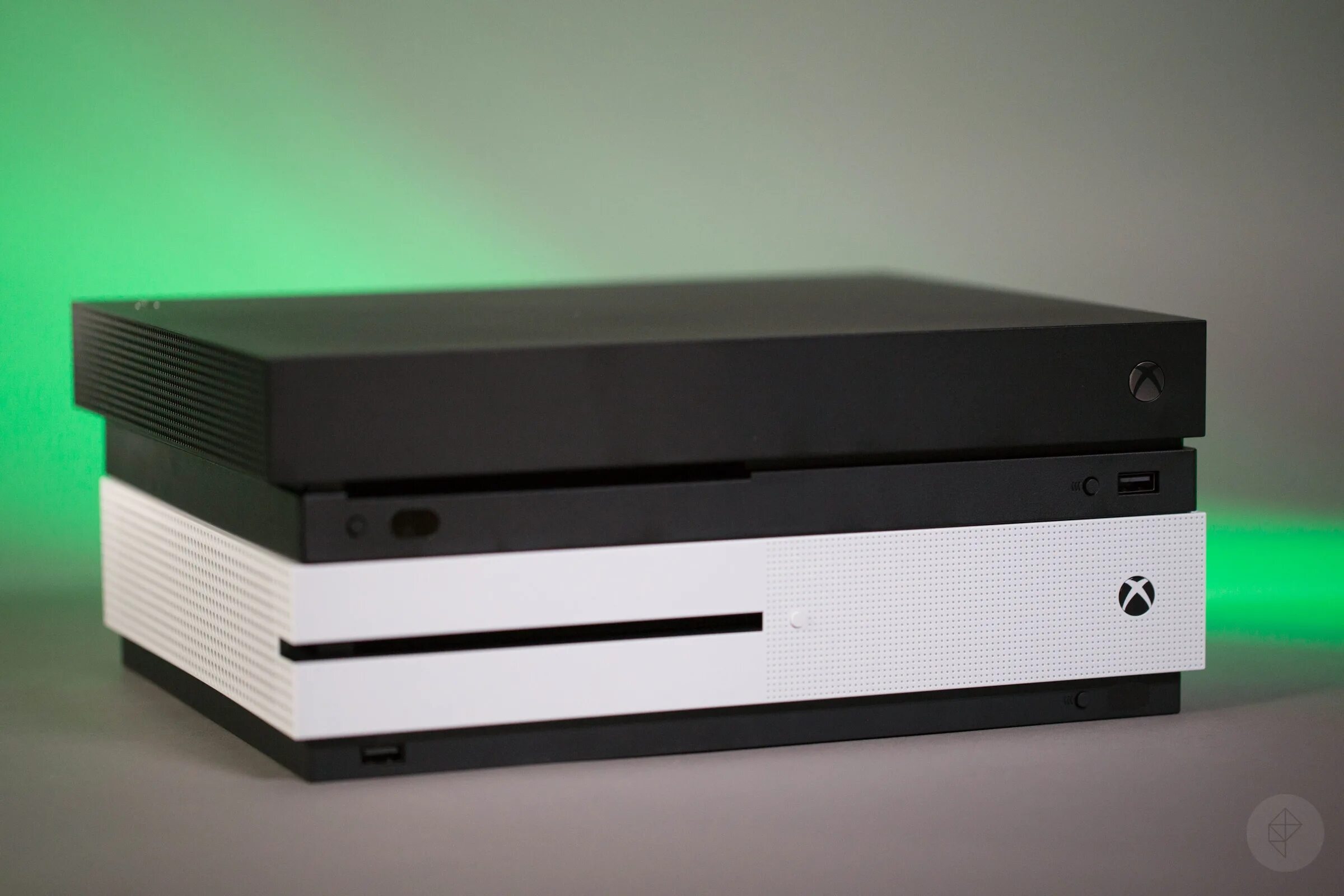 V one s. Xbox one x s. Xbox one s черный. Xbox one Xbox one s Xbox one x. Xbox one 2013.