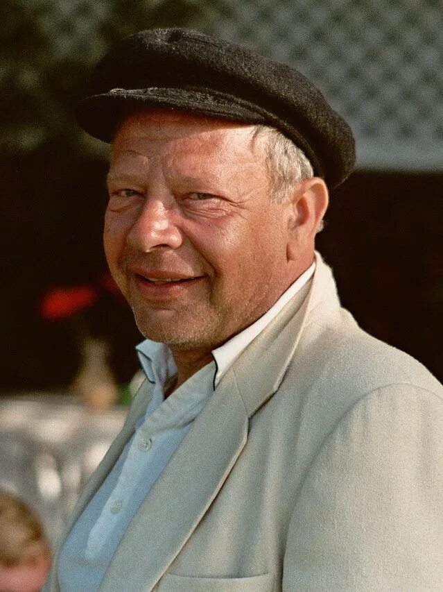 Richard allan актер франция. Alan richards. Ришар лемьевр. Allan rich. Richard allan актер.