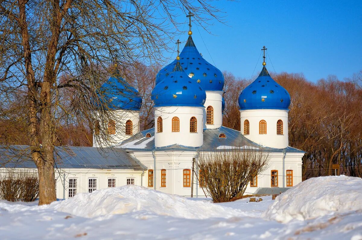 Н п новгородское. Свято-Юрьев монастырь Великий Новгород зимой. Свято Юрьев монастырь Великий Новгород зима. Юрьев монастырь Великий Новгород зима. Юрьев монастырь Великий Новгород зимой.