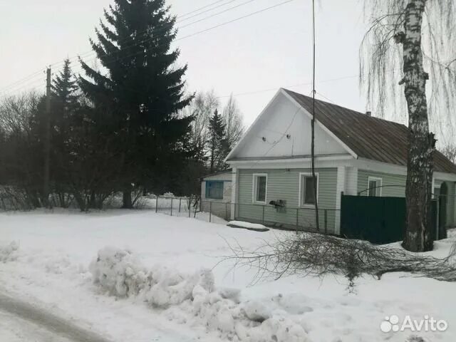 Сеща брянская область детская площадка. Кладбище в посёлке первомайский. Поселок первомайский брянская область. Почепская школа. Поселок первомайский брянская область.