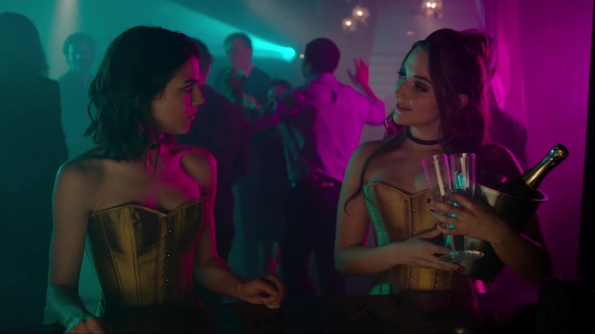 Nights club все сцены