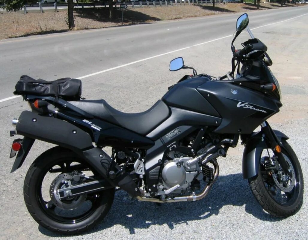 V strom купить. Suzuki v-Strom 650 ABS. Suzuki v-Strom 650. Suzuki dl650 v-Strom ABS. Suzuki v-Strom 650 2004.