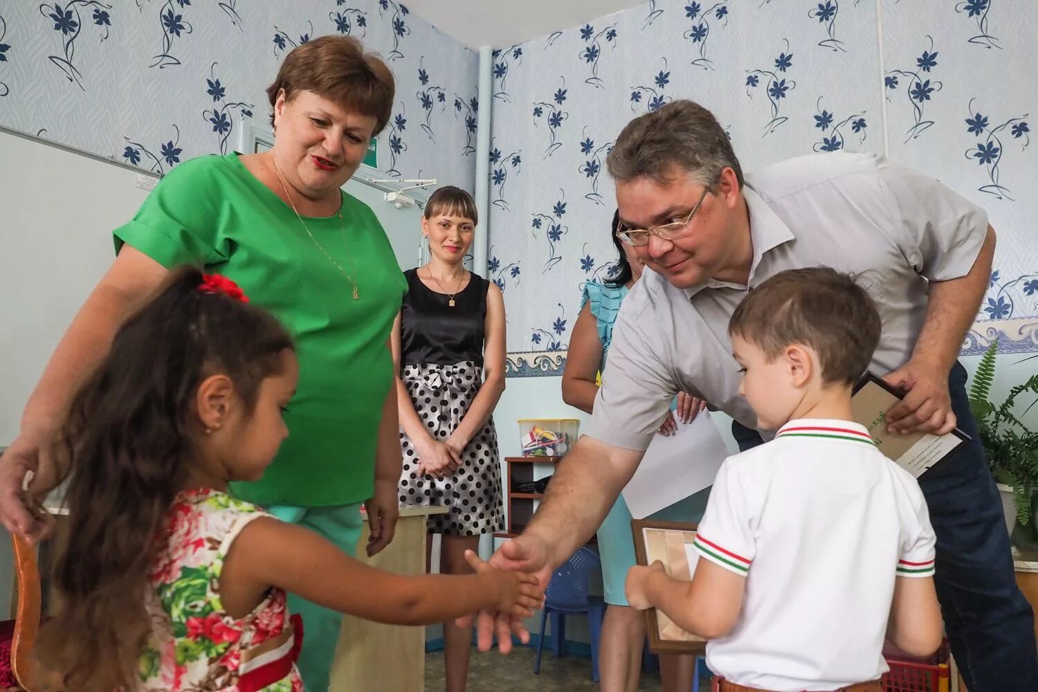 Дети Ставрополья. Губернатор Владимиров с семьей.