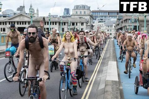 The 2022 World Naked Bike Ride (56 Photos) .
