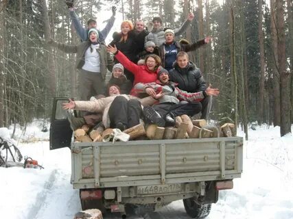 Носить дрова в лес