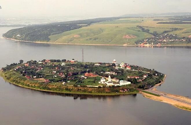 Чебоксары свияжск. Свияжск остров-град. Свияжск Казань река. Свияжск Чебоксары. Свияжск лысая гора.