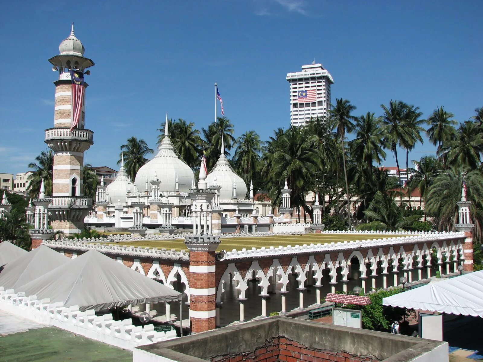 Мечеть Джамек Малайзия. Дворец Султана Абдул-Самада Малайзия. Masjid Jamek Куала-Лумпур. Мечети Куала Лумпура. Отдых в малайзии 2024