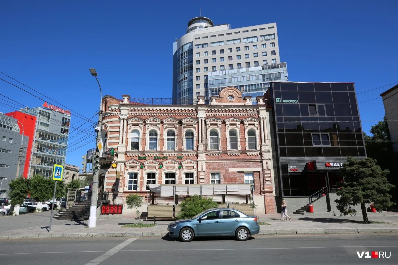 Дом в центральном районе. Волгоград дома в центре. дома в центральном районе волгограда.