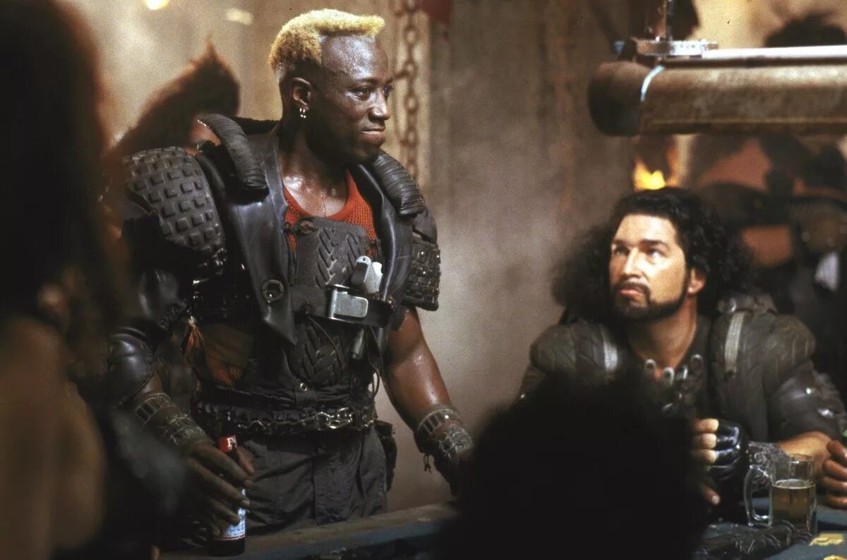 Разрушитель. Разрушитель в качестве. Уэсли снайпс разрушитель. Demolition man 1993. Разрушитель в качестве.