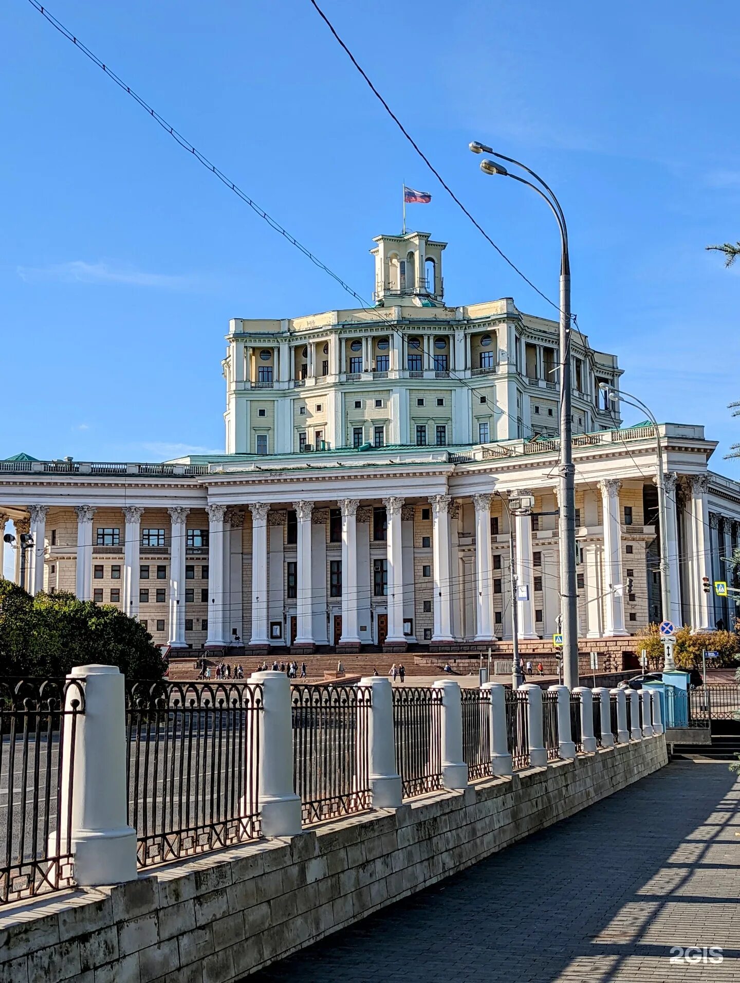 Суворовская пл. Центральный Академический театр Российской армии. Суворовская площадь 2 театр Российской армии. ЦАТРА Москва. Малый зал театра Российской армии Суворовская пл. д.2,.