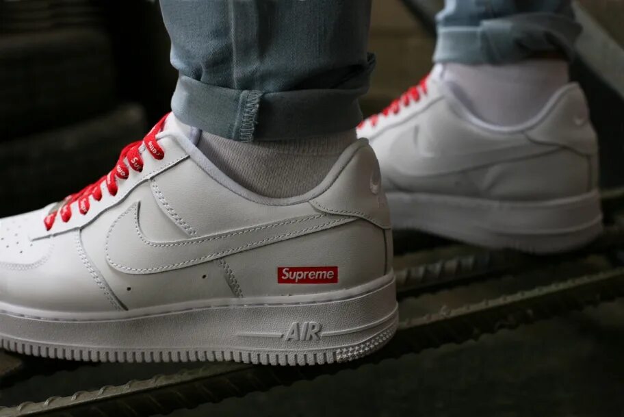 Air force 1 supreme. Nike Air Force 1 Low x Supreme. Nike Air Force 1 Low Supreme White. Найк АИР Форс 1 Суприм. Nike Air Force 1 Supreme.